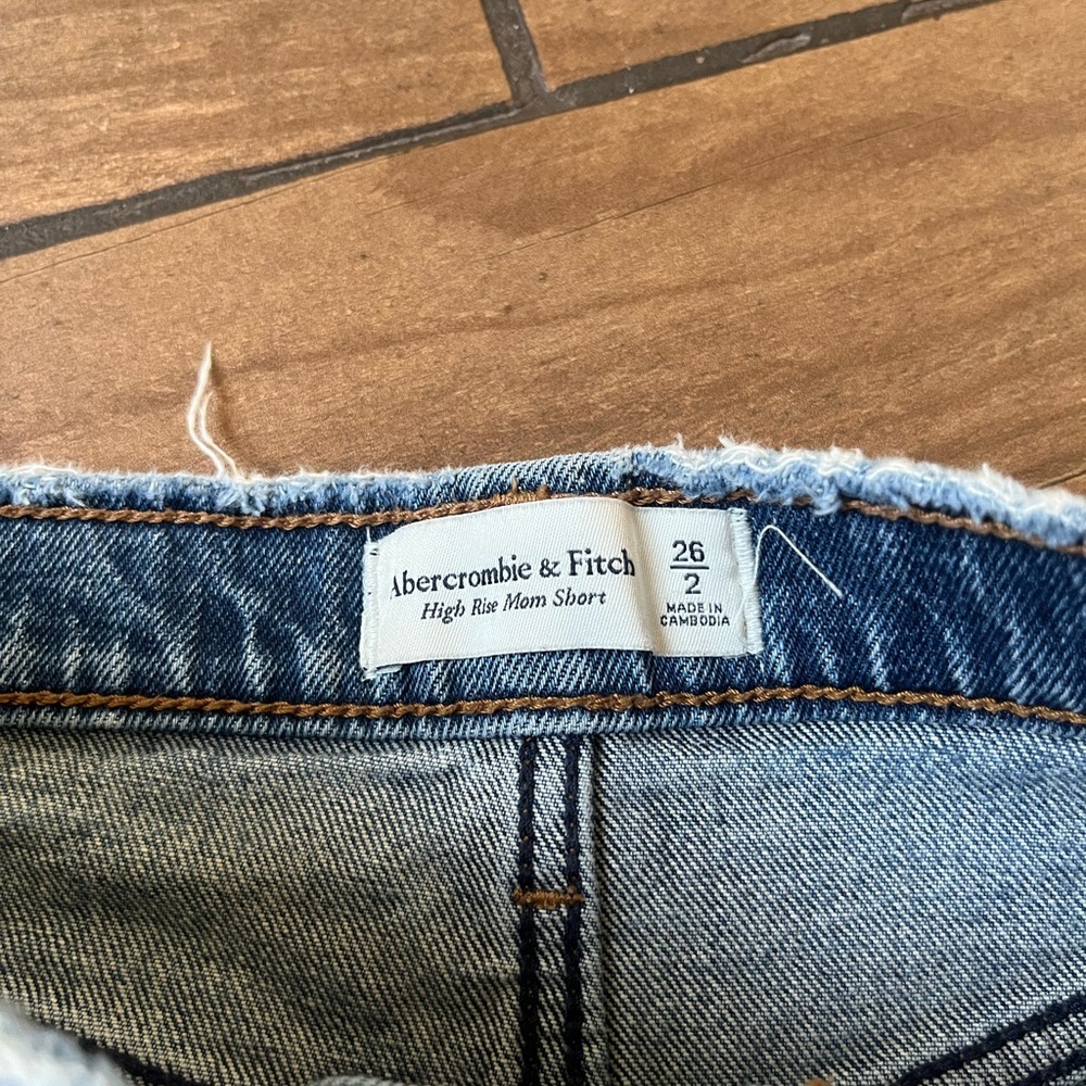 Abercrombie & fitch high rise mom short distressed size 26/2 - Picture 4 of 4